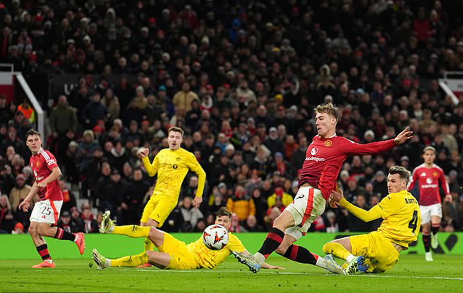 曼联迎欧联关键赛，清晨临场应变，目标明确，年轻球员得到机会的简单介绍