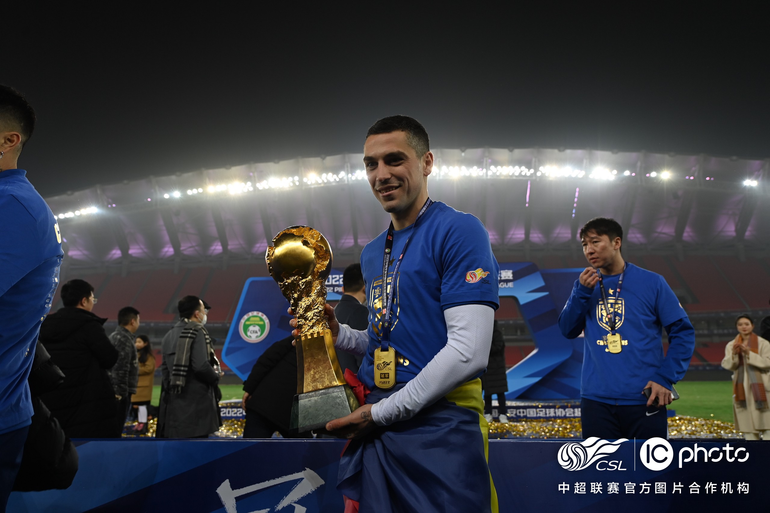 关于巴黎圣日耳曼训练开放日，加时末段手感冰凉引欢呼，中超在即，纪律约束更严格的信息