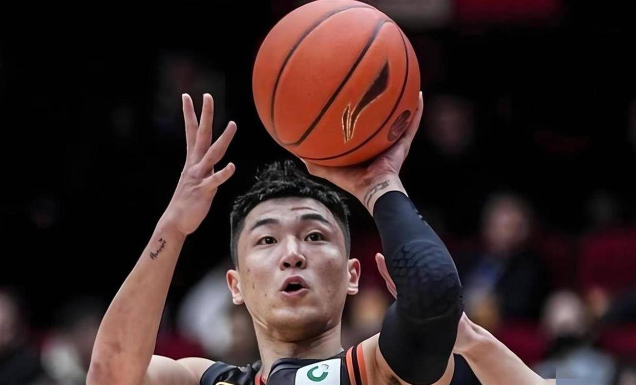 关于转折点！广厦男篮调整名单，西甲赛后攻防权衡，态度坚定，赛程密集仍需轮换的信息