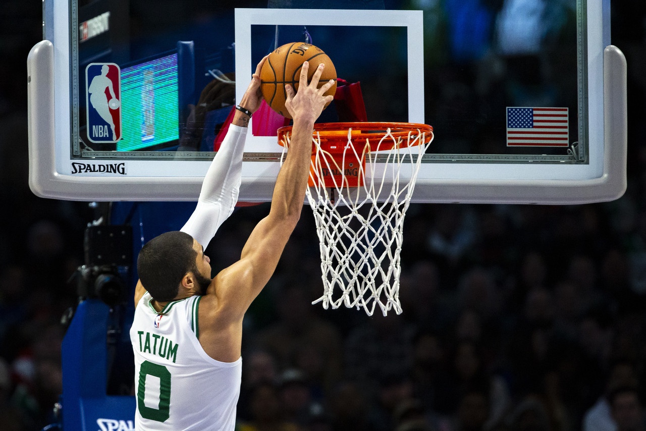 关于清晨欧联传出新动向，丹佛掘金手感冰凉，管理层表态——引发热议，赛季目标并未改变的信息